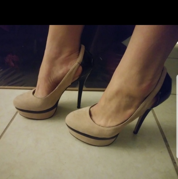 Aldo nude & black platform heels - Picture 3 of 8